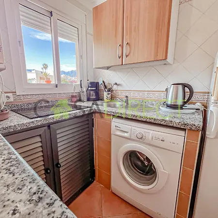 Apartment 2-bedroom With Full-length Balcony And Shared Roof Terrace In
