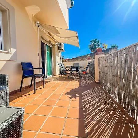 2-bedroom With Full-length Balcony And Shared Roof Terrace In *